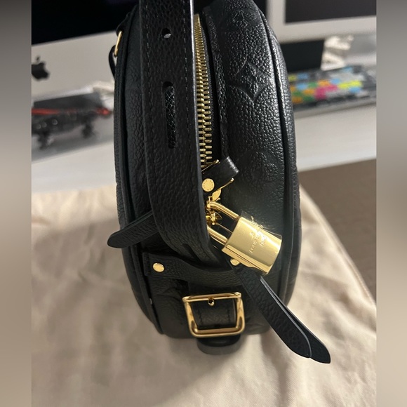 💥SOLD💥Boite Chapeau Souple MM Louis Vuitton - Picture 2 of 6